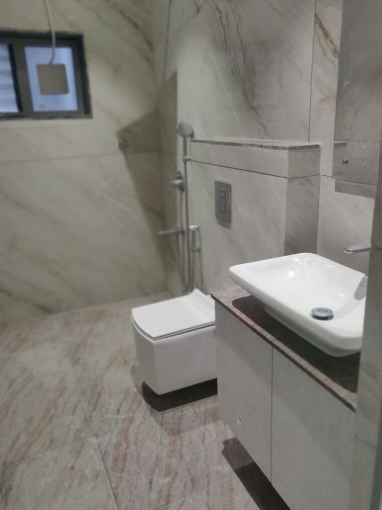 Bathroom, empire-square-jubilee-hills 3 Bedroom 3800 Sq.Ft. Apartment In Jubilee Hills Hyderabad 10777923