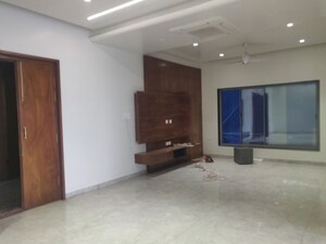Room in 3 BHK Apartment at Empire Square Jubilee Hills, Jubilee Hills – for Rent