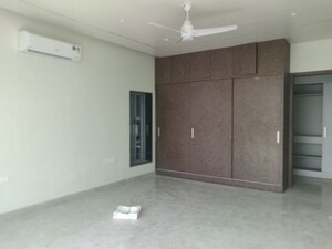 Room in 3 BHK Apartment at Empire Square Jubilee Hills, Jubilee Hills – for Rent