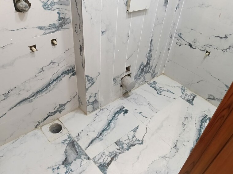 Bathroom, vasundhara sector 1 3 Bedroom 1350 Sq.Ft. Builder Floor In Vasundhara Sector 1 Ghaziabad 10777962