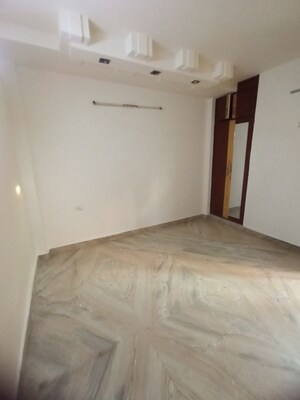 Room in 2 BHK Builder Floor at Shahdara – for Rent