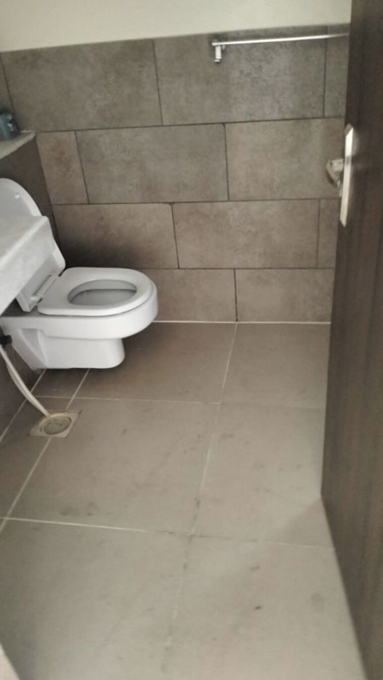 Bathroom, raheja-vistas-premiere 2 Bedroom 1155 Sq.Ft. Apartment In Mohammadwadi Pune 10778043