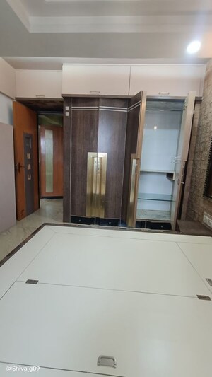Room in 1 BHK Apartment at Bhairav Darshan, Parel – for Rent