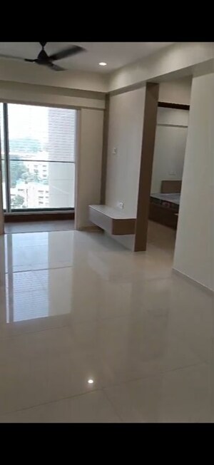 2 BHK Apartment For Rent in Kalpataru Vivant, Jogeshwari East