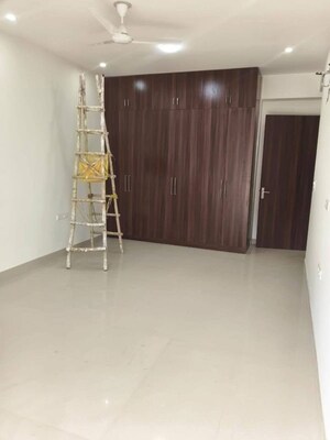 Room in 3 BHK Apartment at Pareena Coban Residences, Sector 99a – for Sale