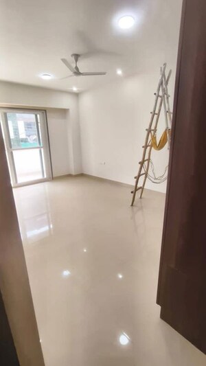 Room in 3 BHK Apartment at Pareena Coban Residences, Sector 99a – for Sale