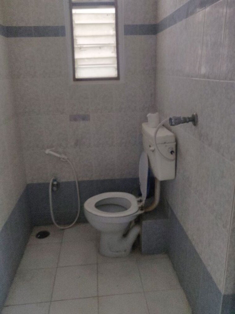Bathroom, sneha-residency-banjara-hills 3 Bedroom 1900 Sq.Ft. Apartment In Banjara Hills Hyderabad 10778154