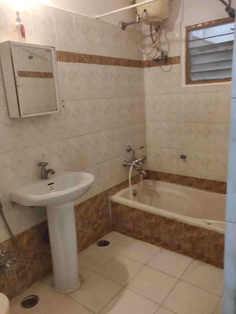 Bathroom, sneha-residency-banjara-hills 3 Bedroom 1900 Sq.Ft. Apartment In Banjara Hills Hyderabad 10778154