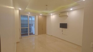 1 RK Apartment For Sale in DLF Regency Park I, Dlf Phase iv