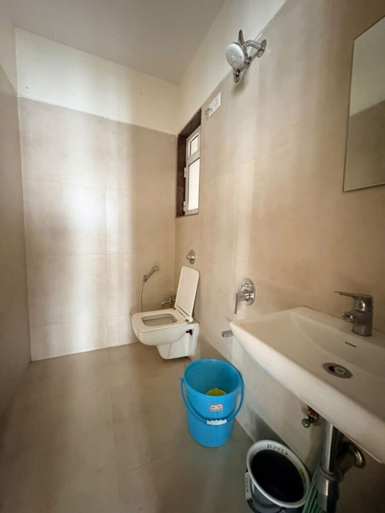 Bathroom, puranik-rumah-bali 1 Bedroom 425 Sq.Ft. Apartment In Ghodbunder Road Thane 10778178