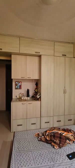 Furnished Amenities in 1 BHK Apartment at Sanghvi Luxuria, Worli – for Rent