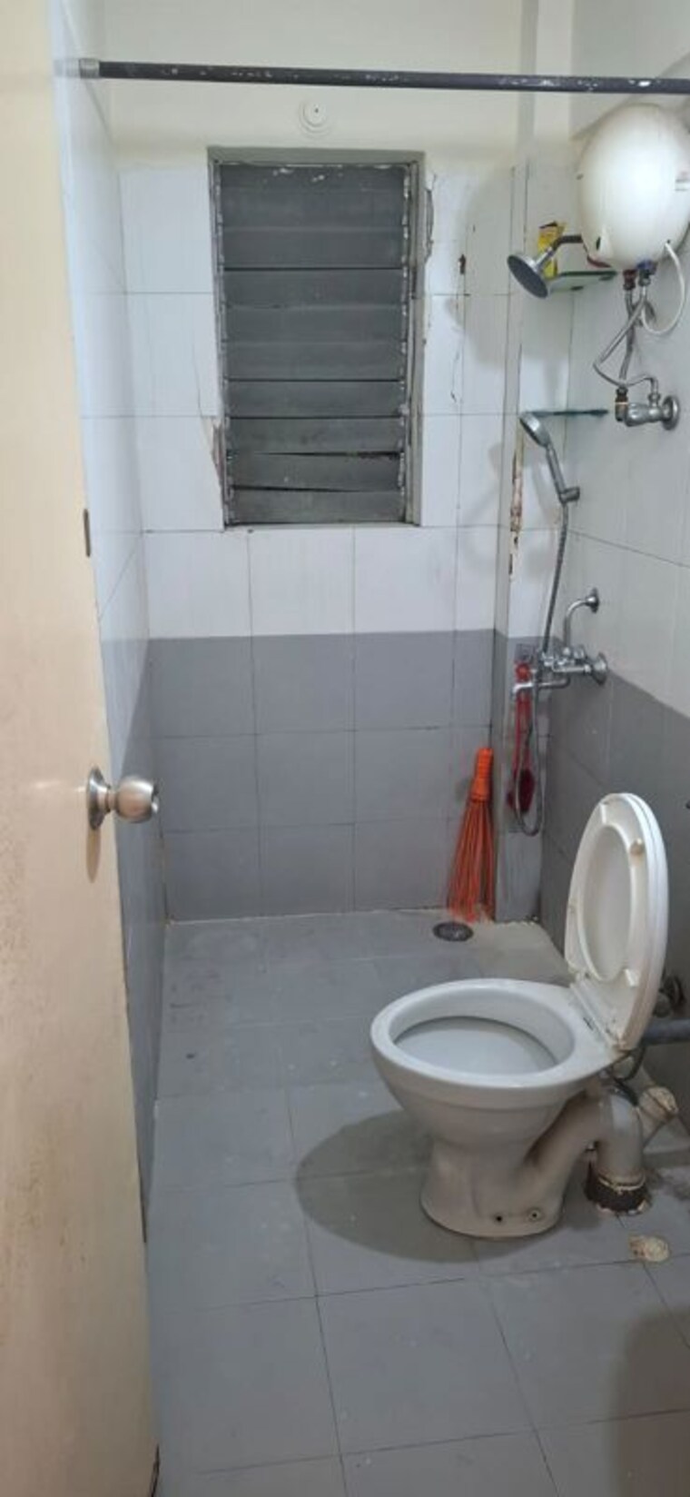 Bathroom, sindhi-society 3 Bedroom 1100 Sq.Ft. Apartment In Chembur Mumbai 10778194