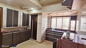 Bedroom in 1 BHK Apartment at Prabhadevi – for Rent