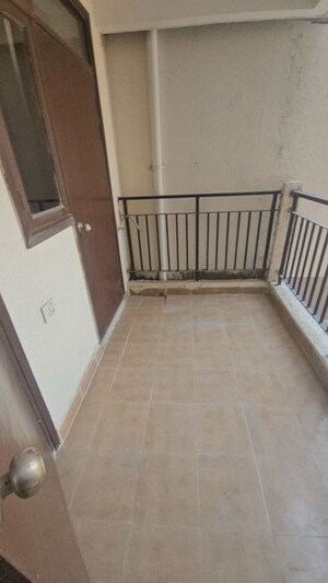 Furnished Amenities in 2.5 BHK Apartment at Cosmos Express 99, Sector 99 – for Sale