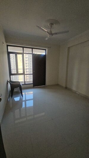 Furnished Amenities in 2.5 BHK Apartment at Cosmos Express 99, Sector 99 – for Sale
