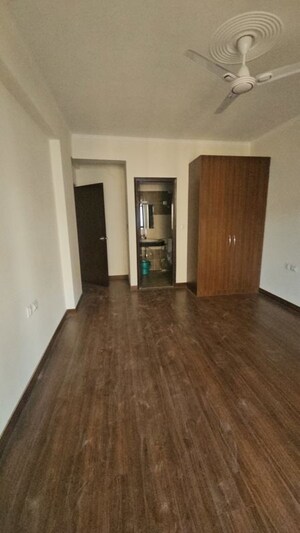 Furnished Amenities in 2.5 BHK Apartment at Cosmos Express 99, Sector 99 – for Sale