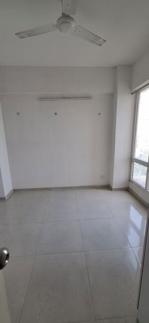 Room in 2 BHK Apartment at Signature Global The Millennia, Sector 37d – for Rent
