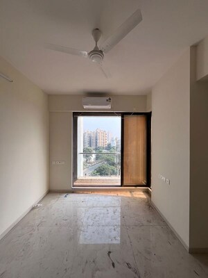 Room in 2.5 BHK Apartment at USD Unique Vistas, Manpada – for Rent