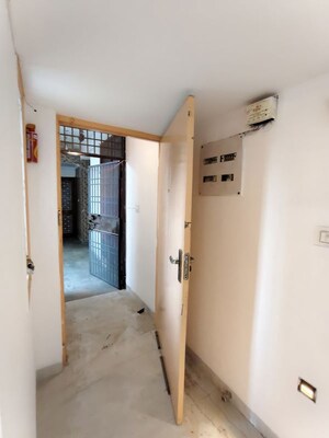 Room in 3.5 BHK Apartment at Sector 7 Dwarka – for Sale