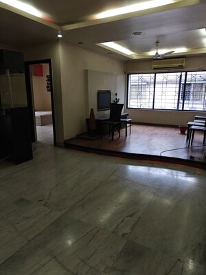 Living Room in 3 BHK Apartment at Prabhat Road – for Rent