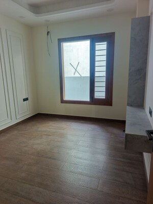 Room in 3 BHK Builder Floor at Shahastradhara Road – for Sale