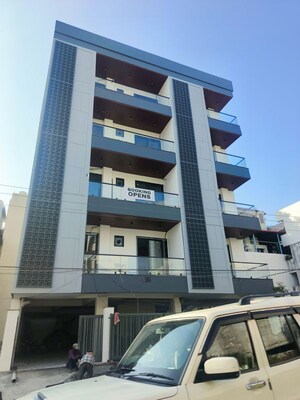 3 BHK Builder Floor For Sale in Shahastradhara Road