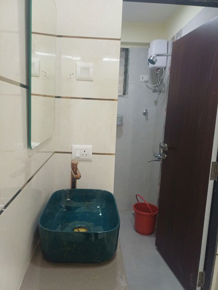 Bathroom, malad east 1 Bedroom 450 Sq.Ft. Apartment In Malad East Mumbai 10778318