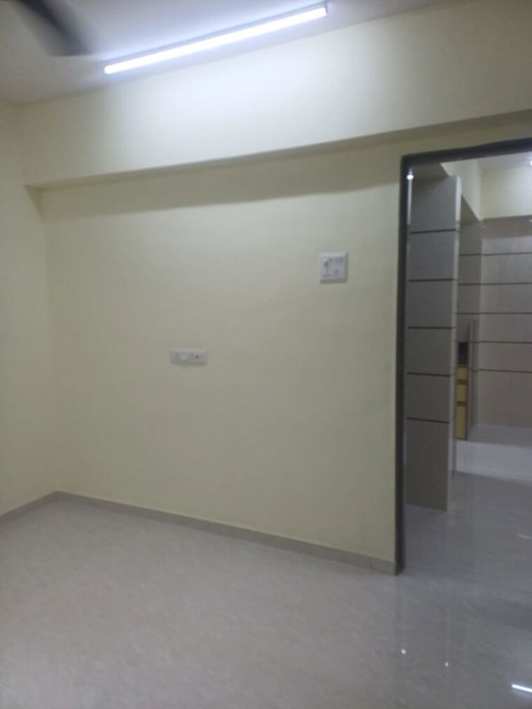 Room, malad east 1 Bedroom 450 Sq.Ft. Apartment In Malad East Mumbai 10778318