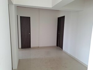 Room in 3 BHK Apartment at Roswalt Ray, Dahisar East – for Rent