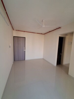 Room in 1 BHK Apartment at Unique Vistas, Patlipada – for Rent
