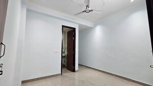 Room in 2 BHK Builder Floor at Neb Sarai – for Rent