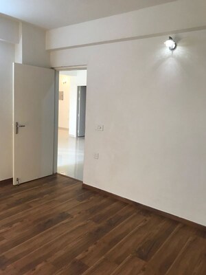 Room in 3 BHK Builder Floor at Sector 43 – for Rent