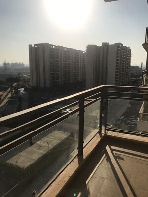 Balcony in 3 BHK Builder Floor at Sector 43 – for Rent