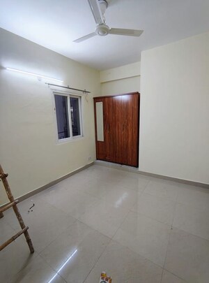 Room in 3 BHK Apartment at Trident Embassy, Sector 1 Greater Noida – for Sale