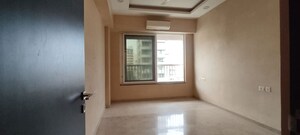 Room in 3 BHK Apartment at Kolte Patil Link Palace, Santacruz West – for Rent