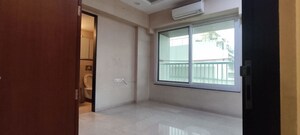 Room in 3 BHK Apartment at Kolte Patil Link Palace, Santacruz West – for Rent