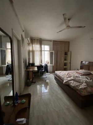 Staircase in 3.5 BHK Independent House at Sector 38west – for Rent
