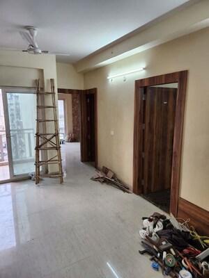 Room in 4 BHK Apartment at Trident Embassy, Sector 1 Greater Noida – for Sale