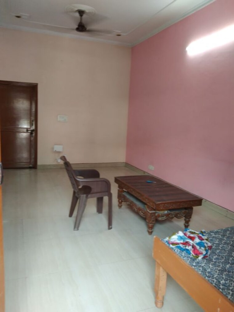 Living Room, sector 22 2 Bedroom 1200 Sq.Ft. Villa In Sector 22 Gurgaon 10778508