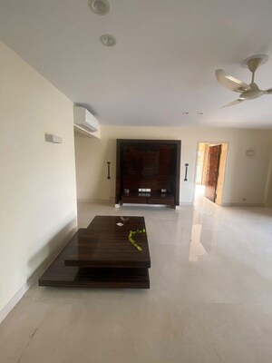 Living Room in 4 BHK Apartment at Bandra West – for Rent
