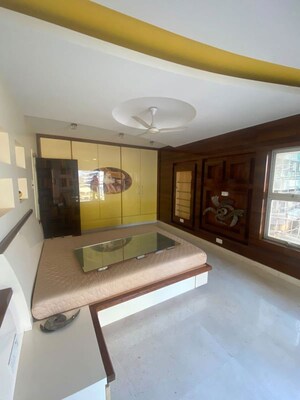 Bedroom in 4 BHK Apartment at Bandra West – for Rent
