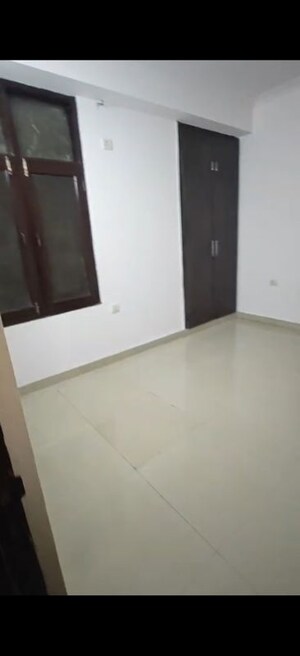 Room in 3 BHK Apartment at Jkg Amba G Residency, Ahinsa Khand 2 – for Sale