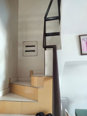 Furnished Amenities in 4 BHK Apartment at Apex Anuradha Apartments, Paschim Vihar – for Sale