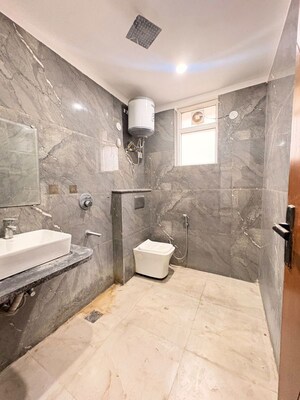 Bathroom in 3 BHK Builder Floor at Palm Residency Chhatarpur, Chattarpur – for Rent