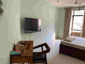 Living Room in 2.5 BHK Apartment at Kohli One Malibu Town Plot, Sector 47 – for Sale