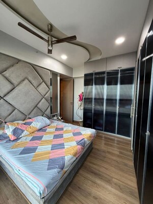2 BHK Apartment For Sale in Shapoorji Pallonji Aubburn, Kandivali East