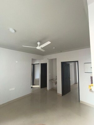 Room in 4 BHK Apartment at Antriksh Golf View - II, Sector 78 – for Sale
