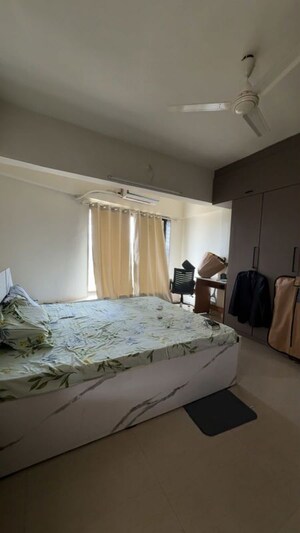 Bedroom in 3 BHK Apartment at Kheni Tower, Santacruz East – for Rent