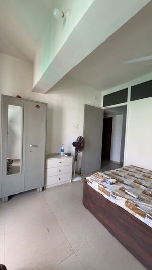 Bedroom in 3 BHK Apartment at Kheni Tower, Santacruz East – for Rent