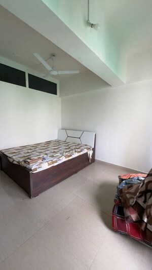 Bedroom in 3 BHK Apartment at Kheni Tower, Santacruz East – for Rent